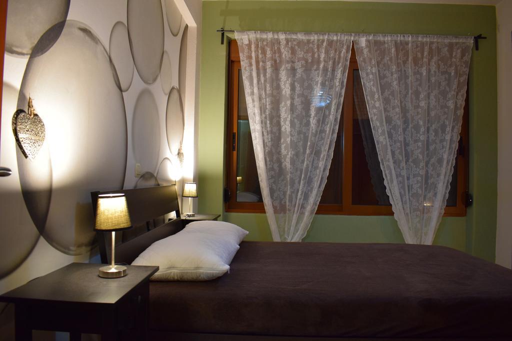 Lena Apartment Chania  Bagian luar foto